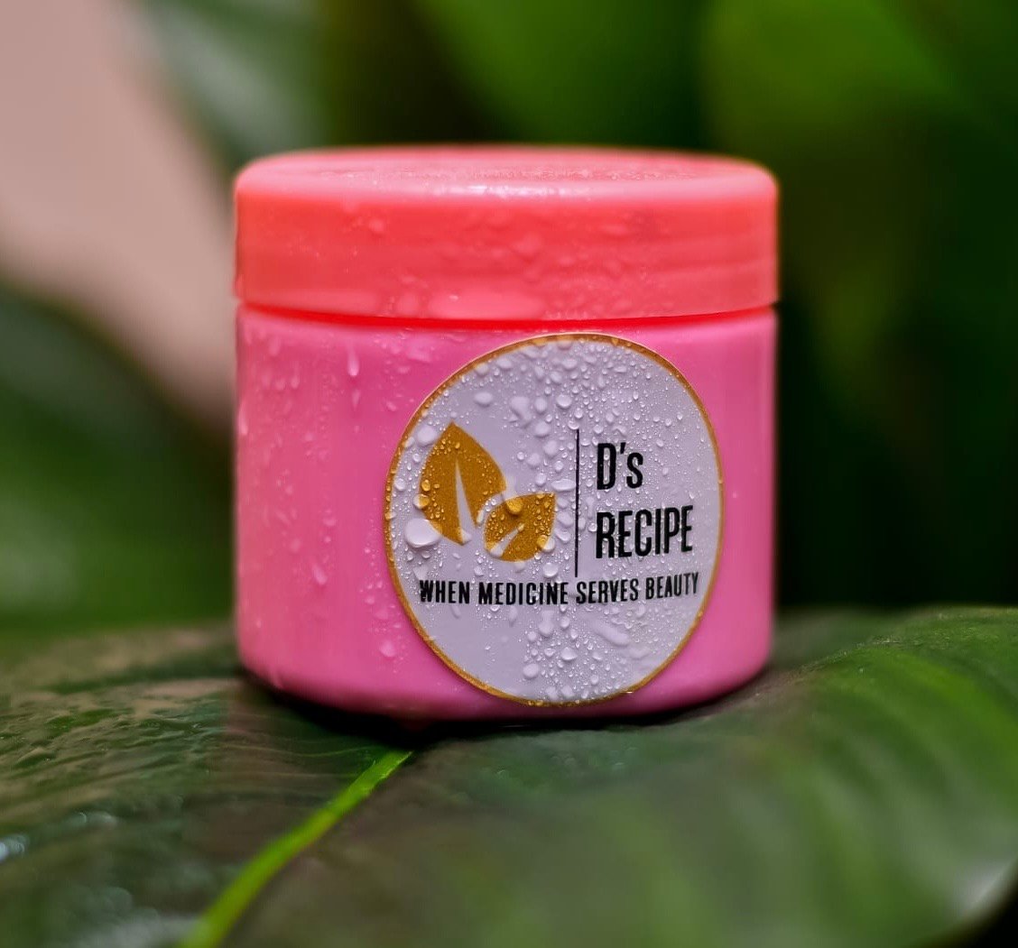 977caac7-4b2a-48bf-ab2c-a55d1224c850 Whitening Body Cream 250g - الصورة 1
