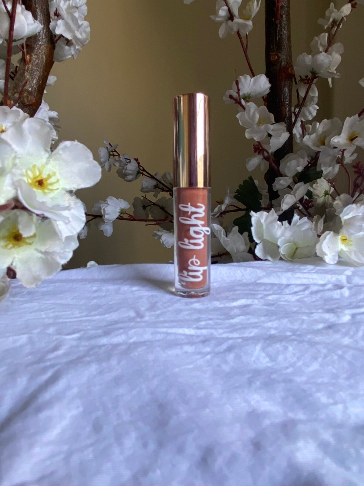 ⁦Caramel nude lipgloss⁩ - الصورة ⁦1⁩