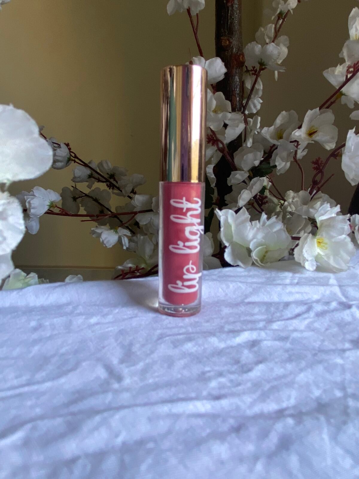⁦Rose pink lipgloss⁩ - الصورة ⁦1⁩