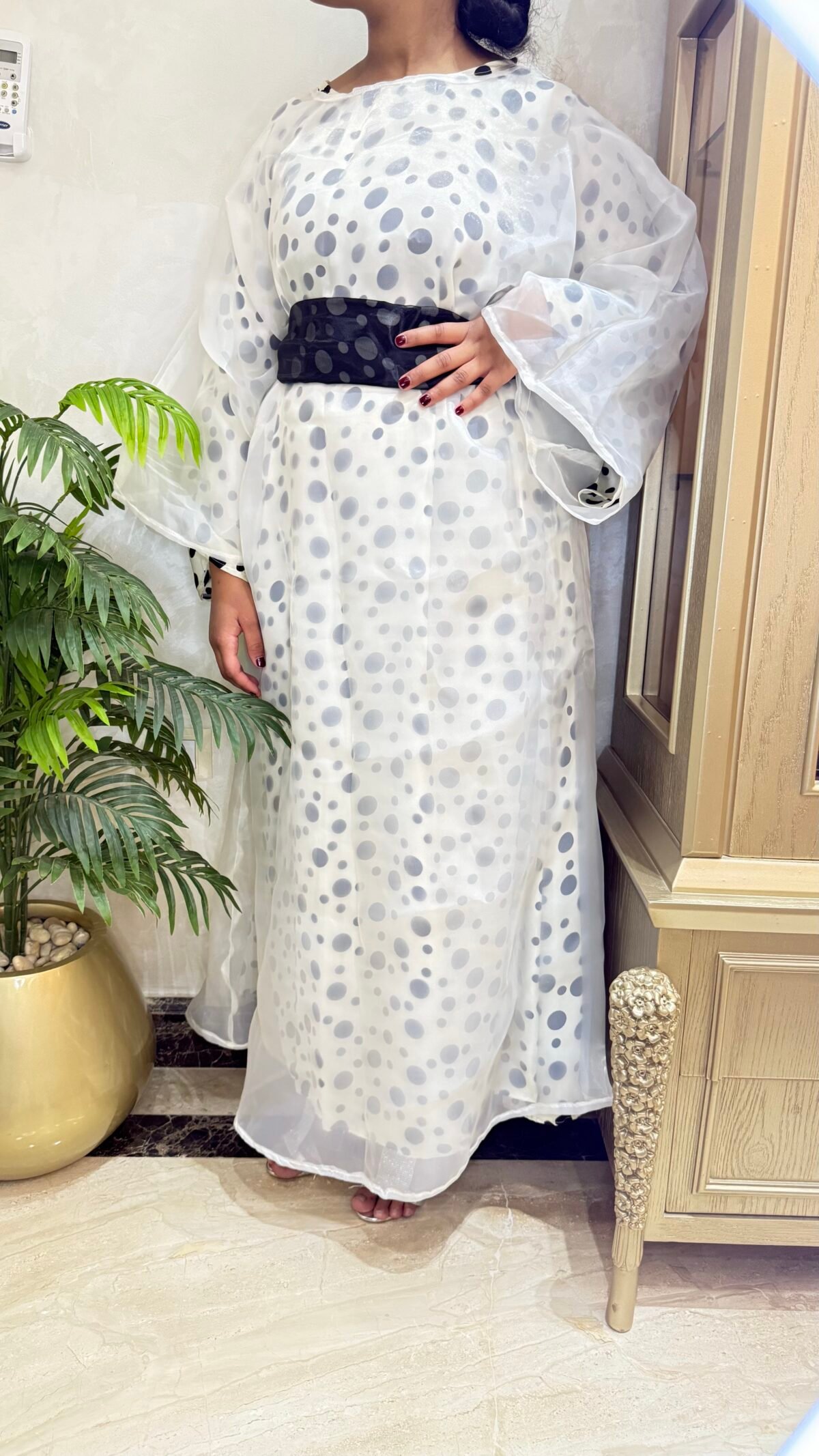 ⁦Stan white with black⁩ - الصورة ⁦2⁩