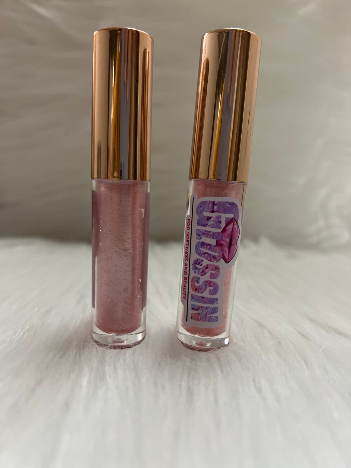 ⁦Lipgloss pink shimmer⁩ - الصورة ⁦3⁩