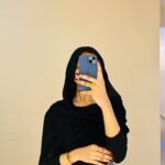 طرحة قطن تركي سادة لونها أسود