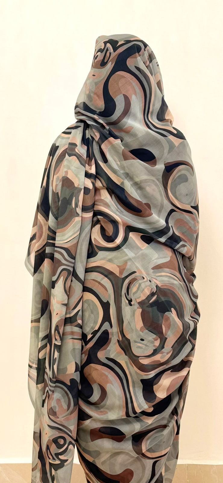 IMG-20251007-WA0002 Grey Pattern Full Width Voile. - الصورة 2