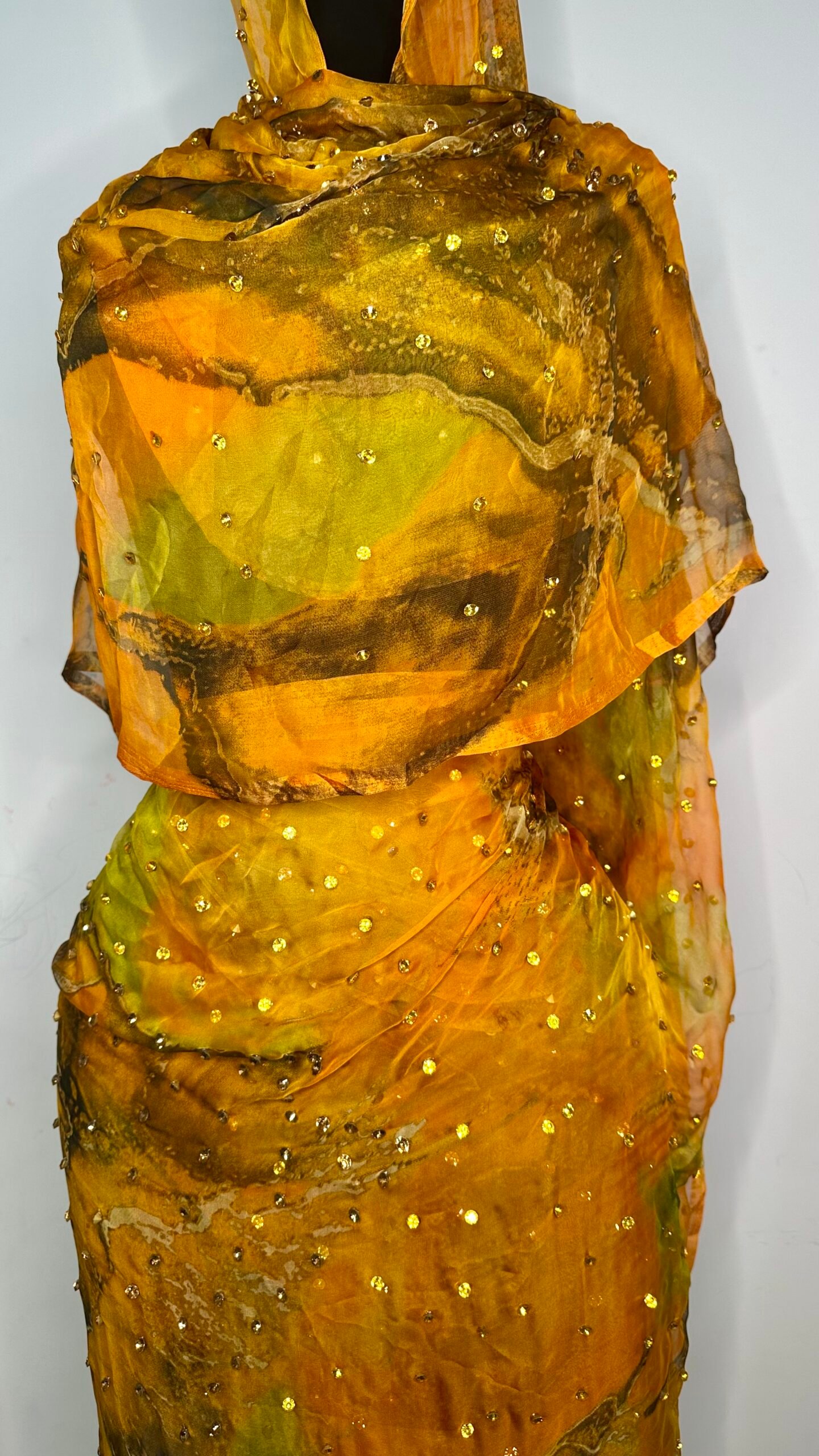 IMG_3654 توب حرير مشغول crystal stone - الصورة 1