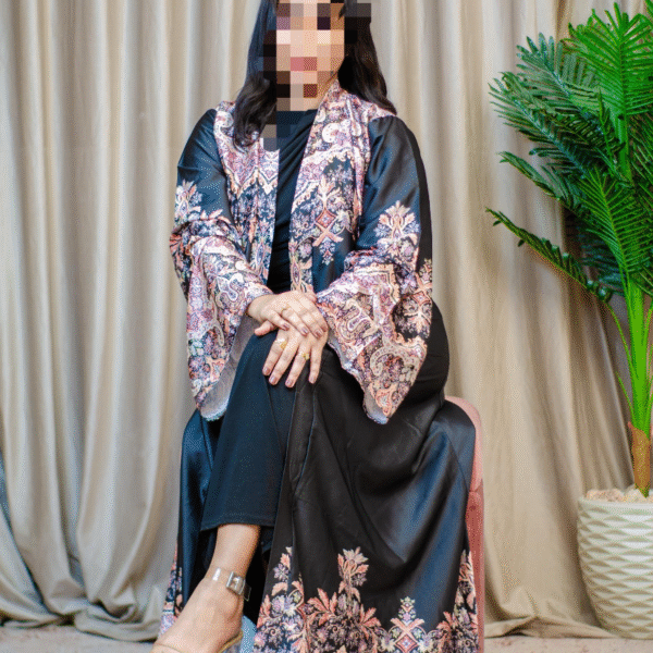 عبايات تليق بكِ